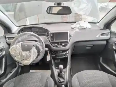 Scrapping Vehicle peugeot 208 style of the year 2016 powered hm01 / hmz