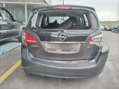 Veicolo di demolizione opel meriva b selective dell'anno 2013 alimentato a17dts