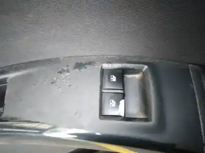 Veicolo di demolizione opel meriva b selective dell'anno 2013 alimentato a17dts