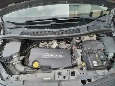 Veicolo di demolizione opel meriva b selective dell'anno 2013 alimentato a17dts