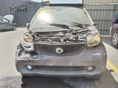 Veículo de Sucata smart fortwo coupe basis (66kw) (453.344) do ano 2016 alimentado h4bc401