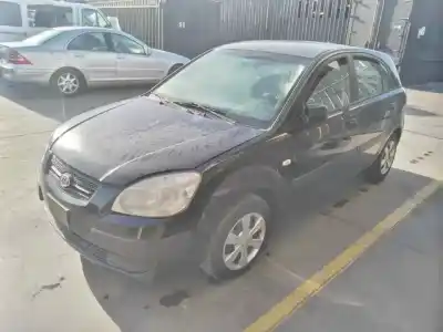 Veículo de Sucata kia rio 1.5 crdi do ano 2005 alimentado d4fa