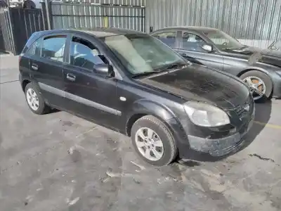 Veículo de Sucata kia rio 1.5 crdi do ano 2005 alimentado d4fa