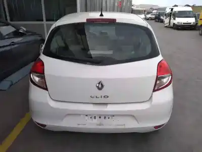Scrapping Vehicle renault clio iii pack authentique of the year 2009 powered k9km7