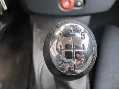 Scrapping Vehicle renault clio iii pack authentique of the year 2009 powered k9km7