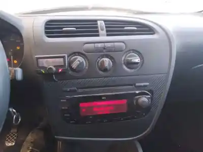 Veículo de Sucata seat leon (1p1) reference do ano 2010 alimentado bls