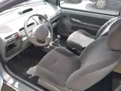 Veículo de Sucata renault twingo (co6) 1.2 alize do ano 2001 alimentado d4f702