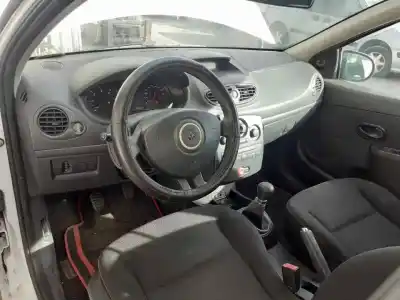 Veículo de Sucata renault clio iii business do ano 2013 alimentado k9k67