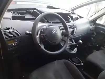 Veículo de Sucata citroen c4 picasso cool do ano 2010 alimentado 9hz