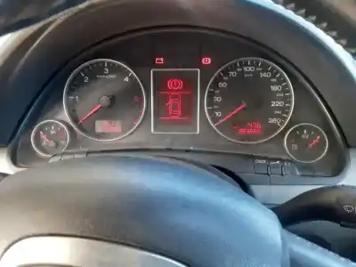 Veículo de Sucata audi a4 berlina (8e) 2.0 tdi 16v (103kw) do ano 2005 alimentado blb