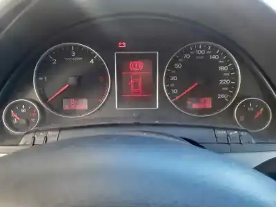 Veículo de Sucata audi a4 berlina (8e) 2.0 tdi 16v (103kw) do ano 2005 alimentado blb