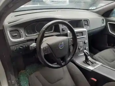 Scrapping Vehicle volvo v60 kombi momentum of the year 2015 powered d4204t9