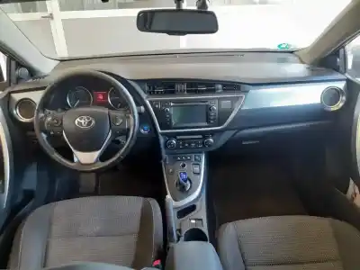 Scrapping Vehicle toyota auris hybrid active of the year 2013 powered 2zr