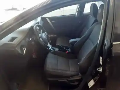 Scrapping Vehicle toyota auris hybrid active of the year 2013 powered 2zr