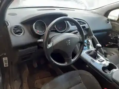 Veicolo di demolizione peugeot 3008 confort dell'anno 2018 alimentato 9hz