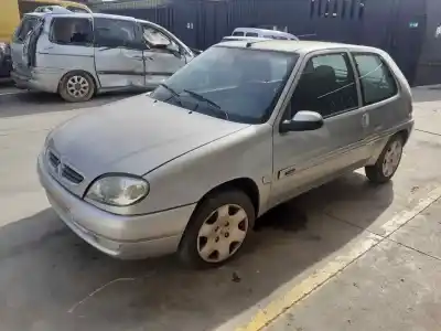Veículo de Sucata citroen saxo 1.1 seduction do ano 2001 alimentado hfx