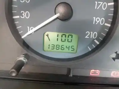 Veículo de Sucata citroen saxo 1.1 seduction do ano 2001 alimentado hfx