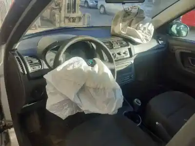 Scrapping Vehicle skoda fabia (5j2 ) style of the year 2010 powered cay / cayb