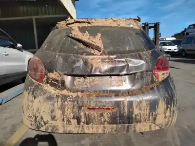 Veículo de Sucata peugeot 208 active do ano 2015 alimentado hm01 / hmz