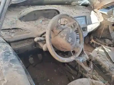 Veículo de Sucata peugeot 208 active do ano 2015 alimentado hm01 / hmz