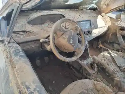 Veículo de Sucata peugeot 208 active do ano 2015 alimentado hm01 / hmz