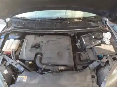 Sloopvoertuig ford focus berlina (cap) ghia van het jaar 2005 aangedreven g8da