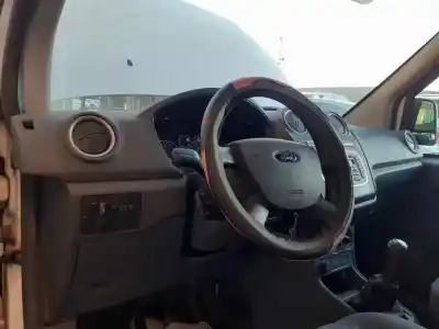 Здавання транспортного засобу ford transit connect (tc7) furgón (2006->) року 2011 потужний r3pa