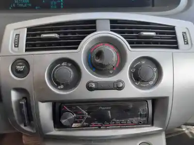 Veicolo di demolizione renault scenic ii dynamique dell'anno 2008 alimentato f9qj8