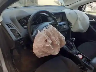 Vehicul casat ford focus lim. business al anului 2017 alimentat m1dd