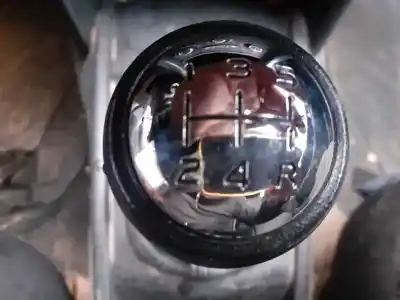 Veículo de Sucata peugeot 207 confort do ano 2010 alimentado 8hz