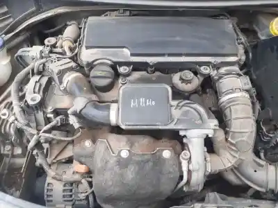 Veículo de Sucata peugeot 207 confort do ano 2010 alimentado 8hz