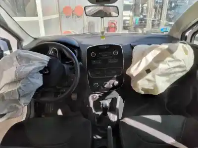 Scrapping Vehicle renault clio iv limited of the year 2018 powered h4ba400