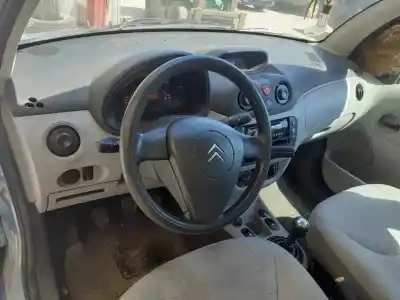 Véhicule à la ferraille citroen c3 1.1 furio de l'année 2003 alimenté hfx