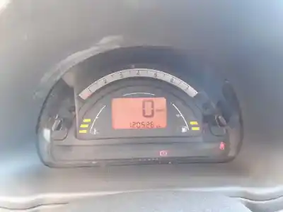 Véhicule à la ferraille citroen c3 1.1 furio de l'année 2003 alimenté hfx