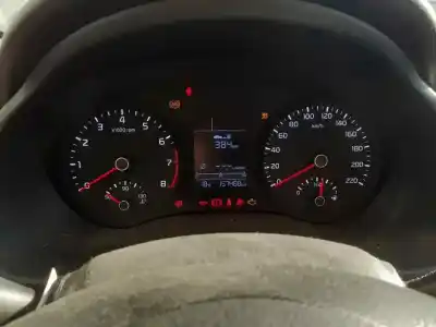 Veículo de Sucata kia rio (yb) spirit do ano 2017 alimentado g3lc