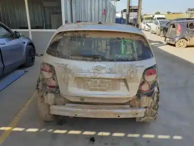 Veículo de Sucata chevrolet aveo sedán ls do ano 2013 alimentado a12xer