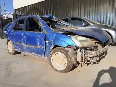 Veículo de Sucata ford fiesta (cbk) steel do ano 2005 alimentado f6ja