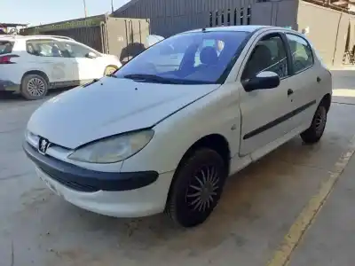 Vehicul casat peugeot 206 berlina xr al anului 2001 alimentat wjy