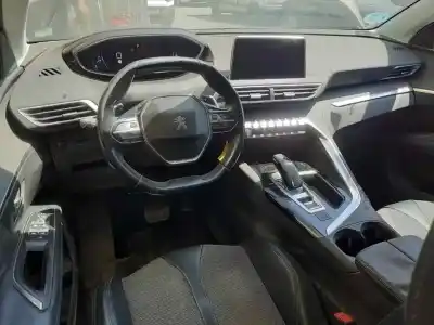 Véhicule à la ferraille peugeot                                            3008                                                                                                                                                                                                                                                       allure                                                                                                                                                                                                                                                     de l'année 2018 alimenté bh01 // bhz