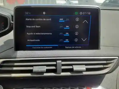 Véhicule à la ferraille peugeot                                            3008                                                                                                                                                                                                                                                       allure                                                                                                                                                                                                                                                     de l'année 2018 alimenté bh01 // bhz