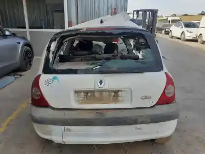 Здавання транспортного засобу renault   року 2002 потужний d4f7