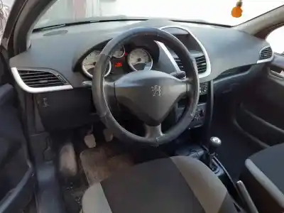 Veicolo di demolizione peugeot 207 x-line dell'anno 2006 alimentato kfu