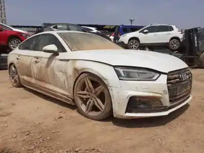 Veículo de Sucata audi a5 sportback (f5a) sport do ano 2021 alimentado det