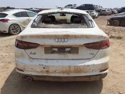 Veículo de Sucata audi a5 sportback (f5a) sport do ano 2021 alimentado det