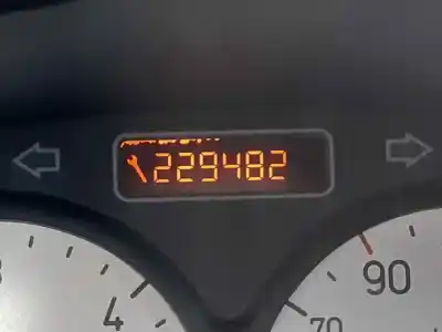 Sloopvoertuig peugeot 206 berlina x-line van het jaar 2005 aangedreven 8hz