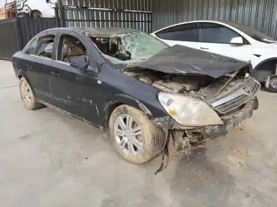 Sloopvoertuig opel astra h berlina edition van het jaar 2010 aangedreven z17dth