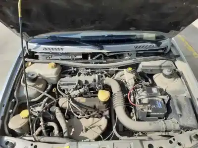 Sloopvoertuig ford fiesta berlina (dx) trend van het jaar 1999 aangedreven j4l