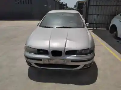 Здавання транспортного засобу seat leon (1m1) sport року 2000 потужний ajq