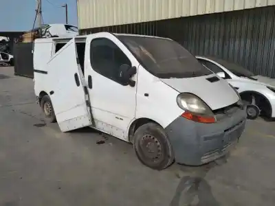 Sloopvoertuig renault trafic combi (ab 4.01) 9 - plazas (l1h1) acristalado. combi corto van het jaar 2004 aangedreven f9qu7