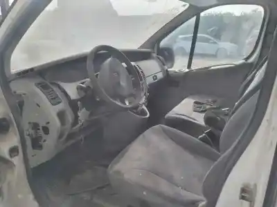 Sloopvoertuig renault trafic combi (ab 4.01) 9 - plazas (l1h1) acristalado. combi corto van het jaar 2004 aangedreven f9qu7